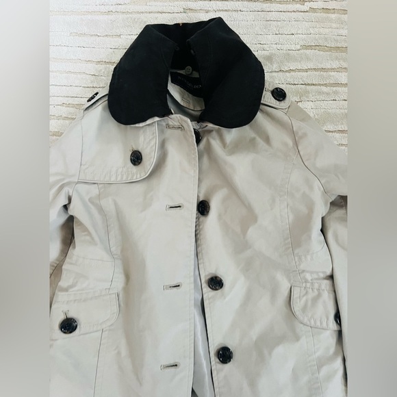 Like new boy raincoat (no size but fits size 6 boy) - Picture 2 of 4